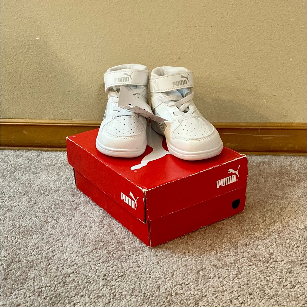 Puma Infant Rebound SL Iridescent V, White with Silver Inset - Size 7C (NIB)